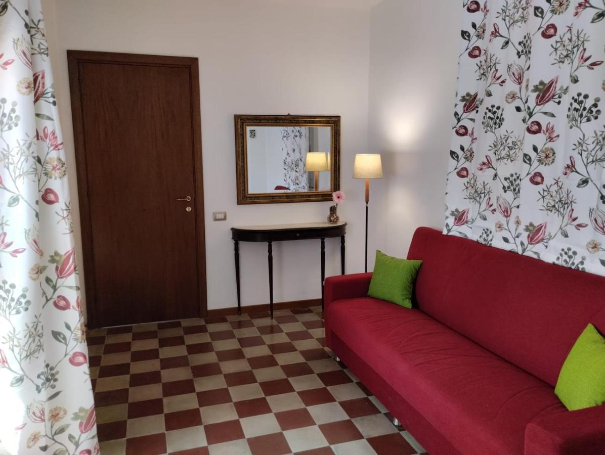 Manzoni 81 Apartament